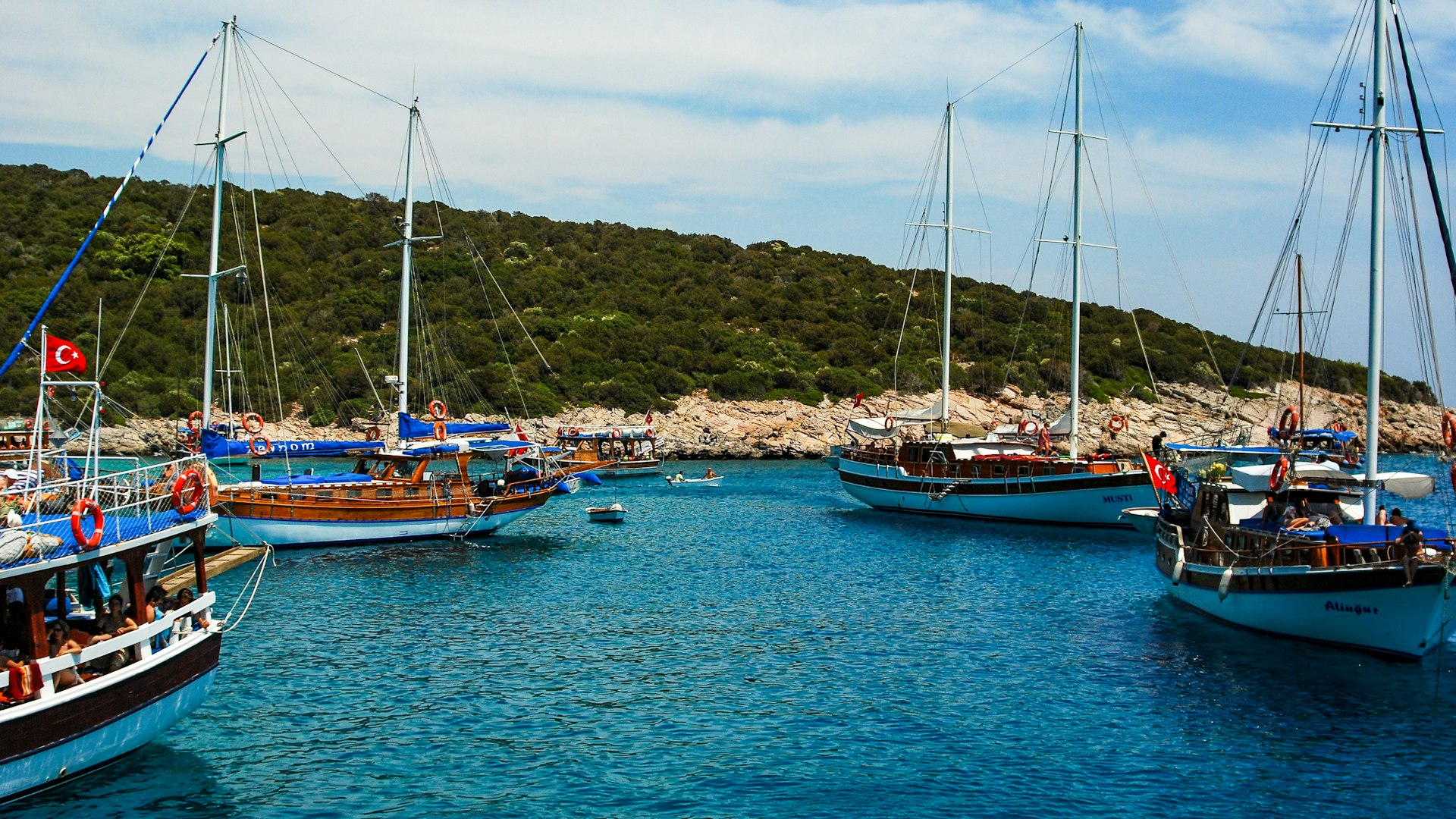 Bodrum Boat Trips: Day Cruises, Island Hopping & Gulet Tours