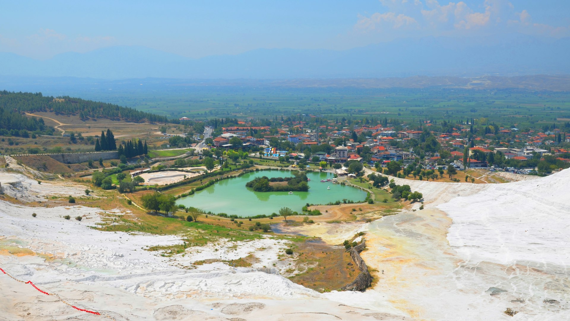 Where to Stay Near Pamukkale: Village vs Denizli Guide